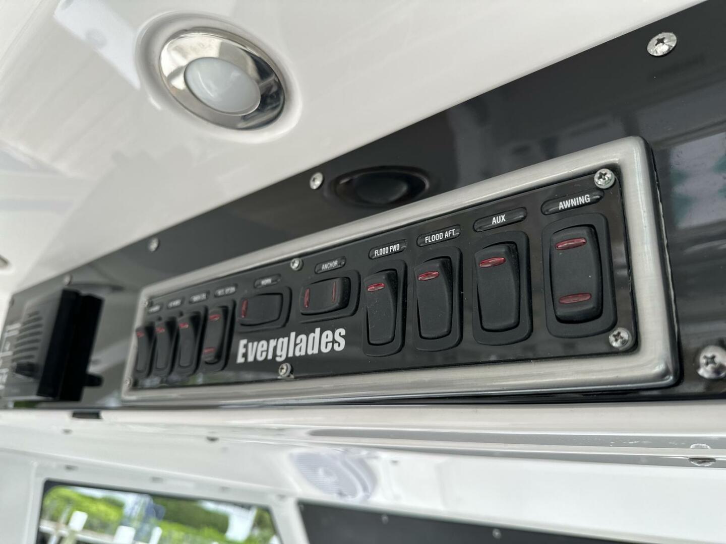 2017 Everglades - Image 16
