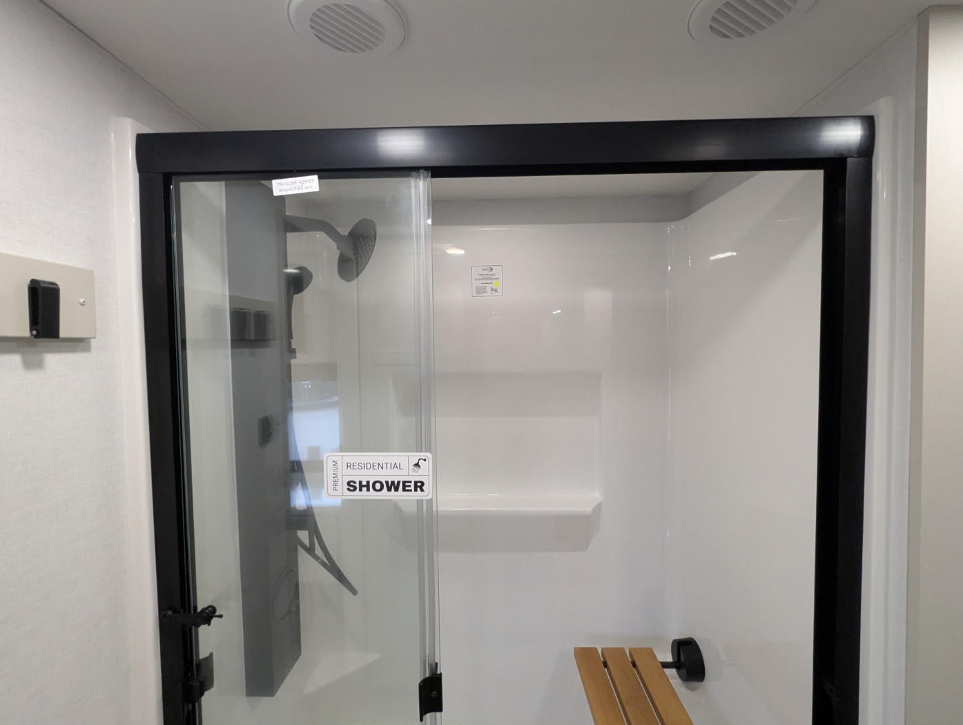 2027 Alliance RV Benchmark 44LFT - Image 37