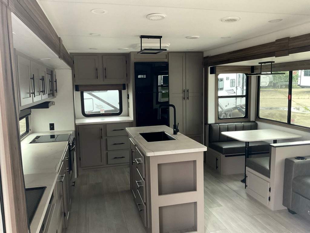 2026 KZ CONNECT C333RLK - Image 6