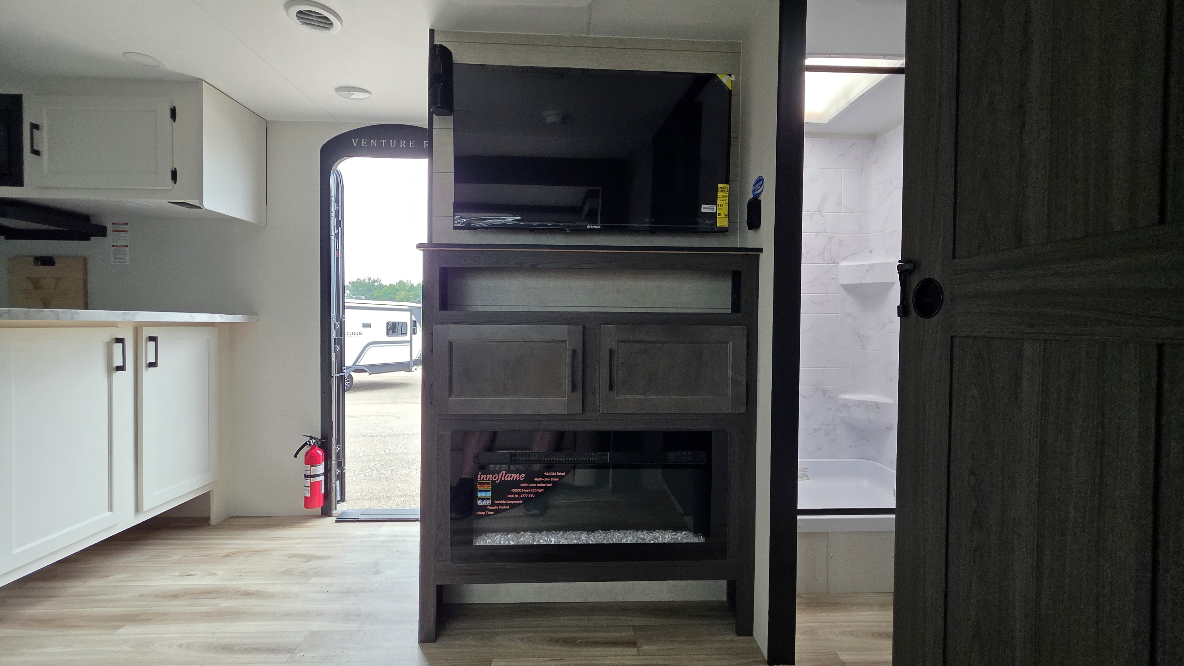 2027 VENTURE RV STRATUS 262VFK - Image 12