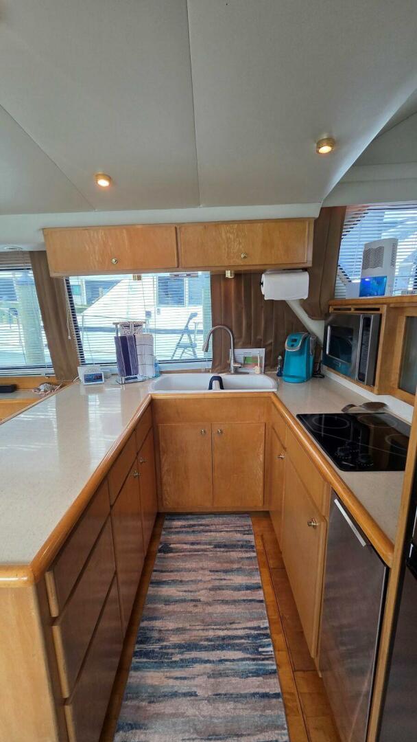 1998 Navigator 5300 - Image 29