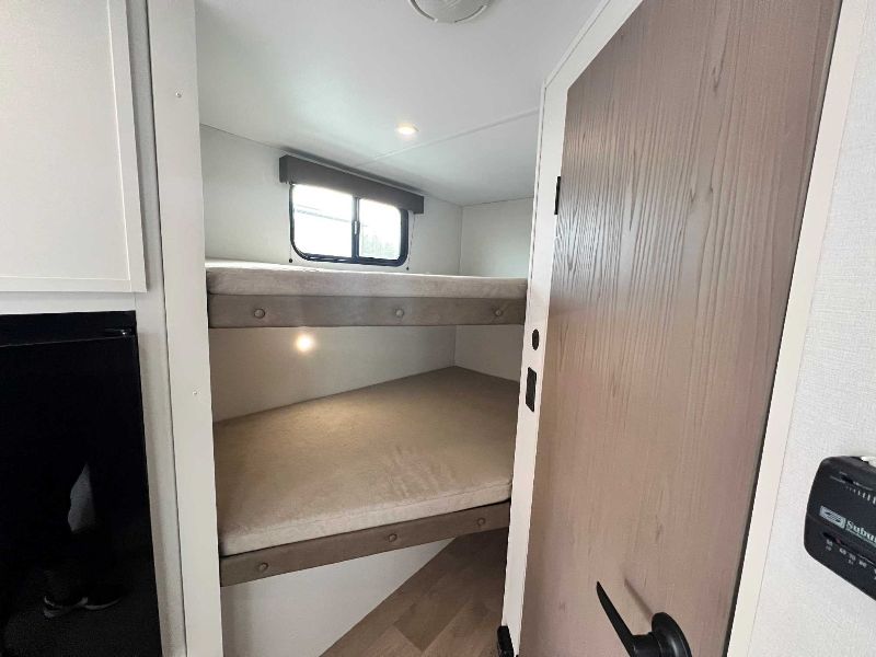 2026 Grand Design Transcend ONE 161DB - Image 9