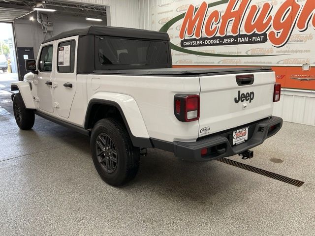 2025 Jeep Gladiator Sport S 4x4 - Image 5