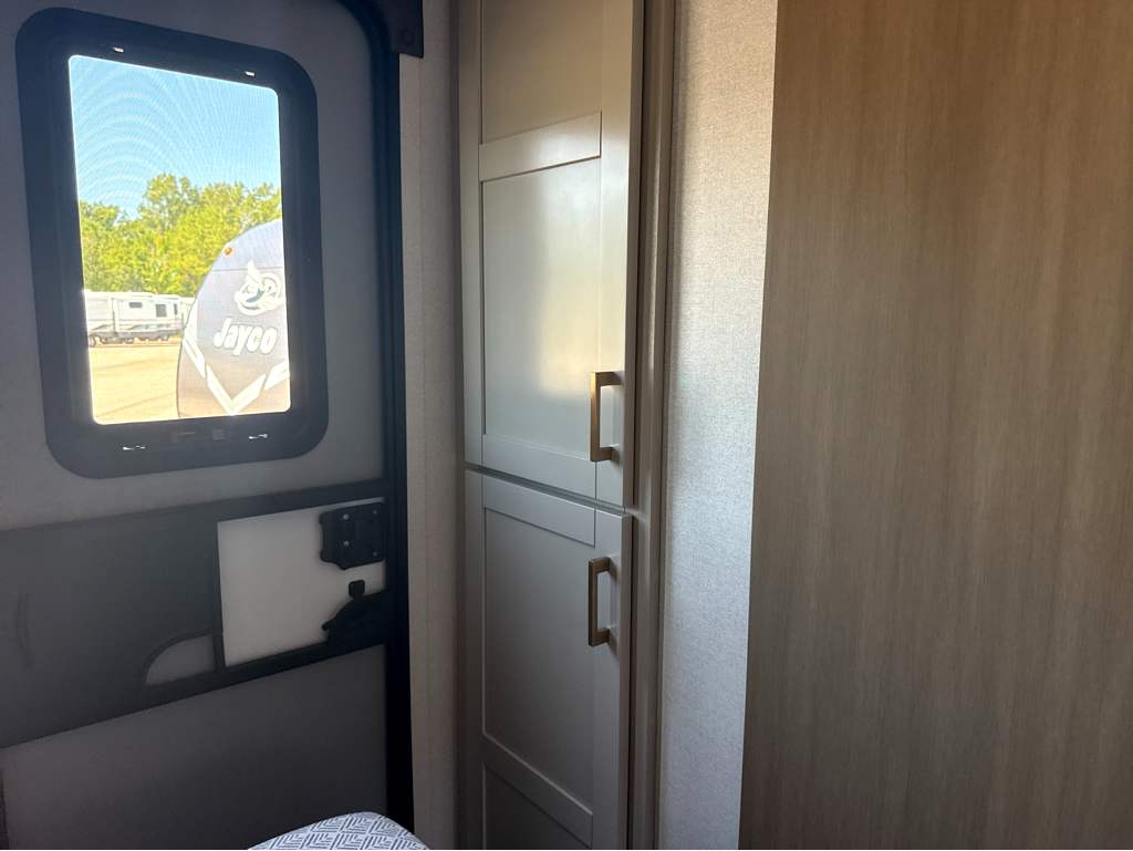 2027 JAYCO JAY FLIGHT 335BHS - Image 30