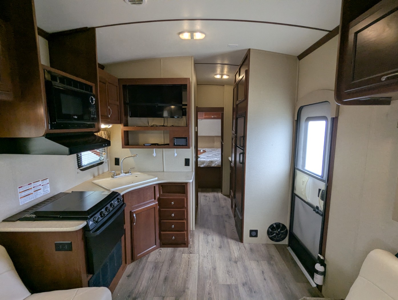 2016 EverGreen RV Reactor 27FS - Image 22