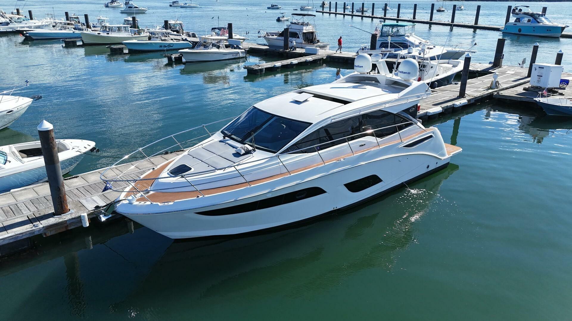 2018 Sea Ray 460 Sundancer - Image 3