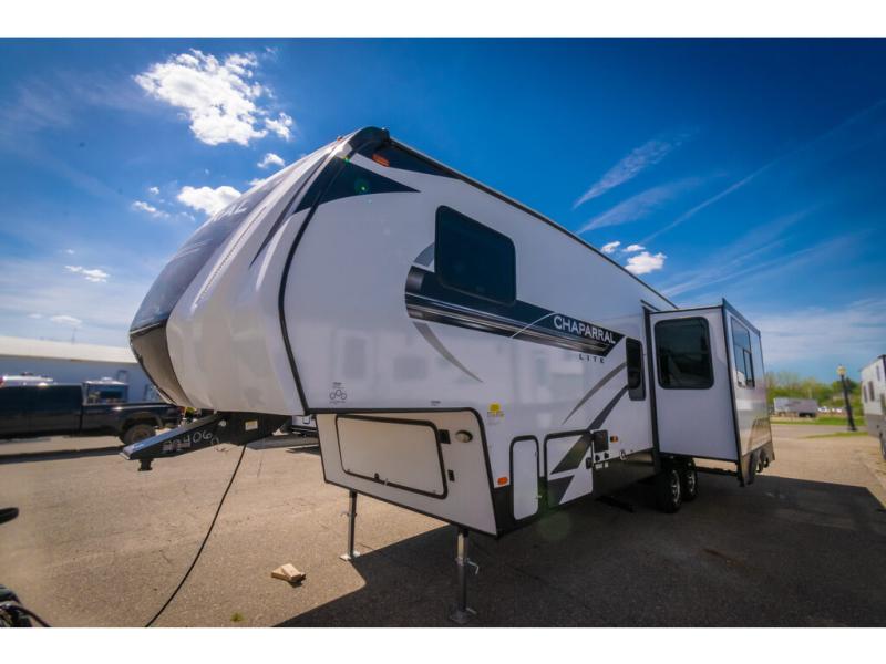 2022 Coachmen Chaparral Lite 274BH - Image 15