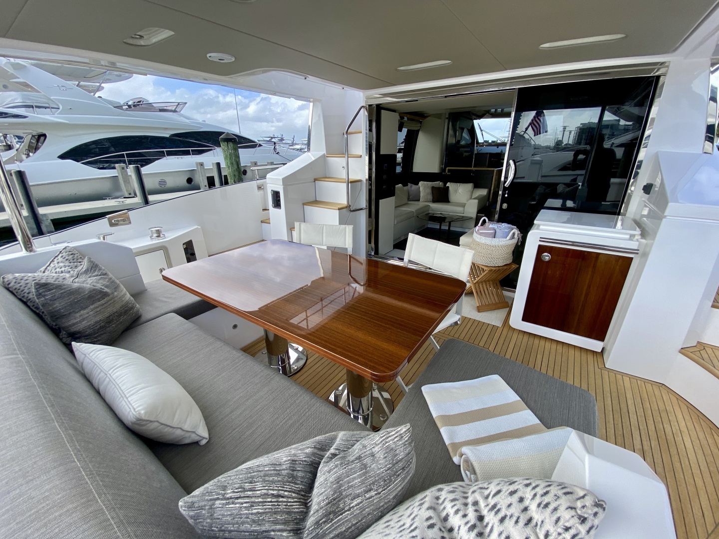 2018 Azimut Flybridge - Image 99