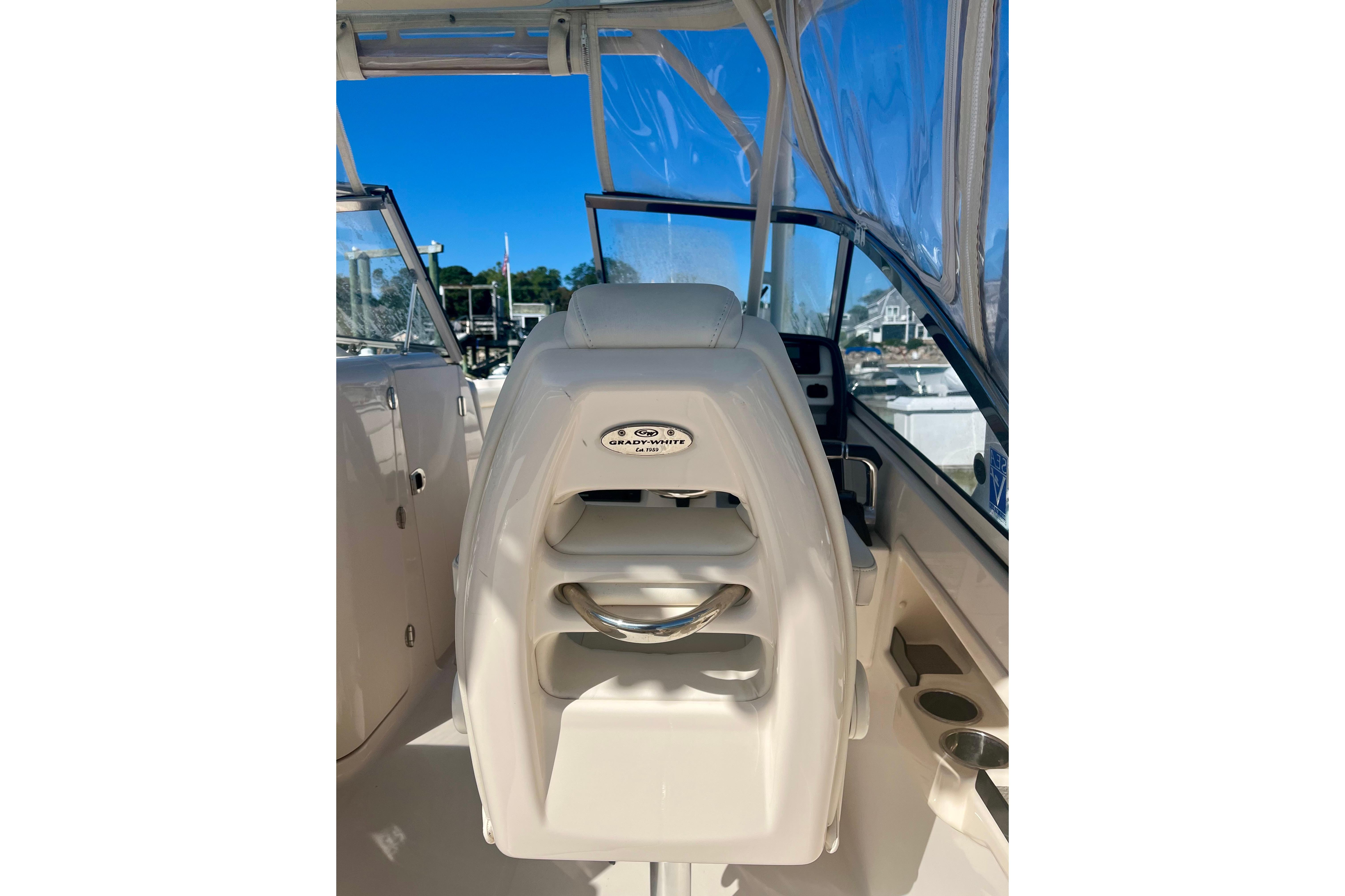 2018 Grady-White Freedom 275 - Image 47