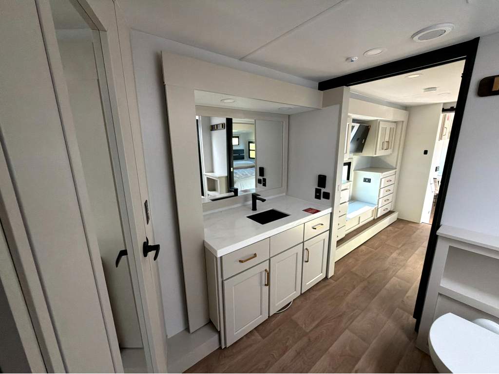 2027 GRAND DESIGN SOLITUDE 417KB - Image 27