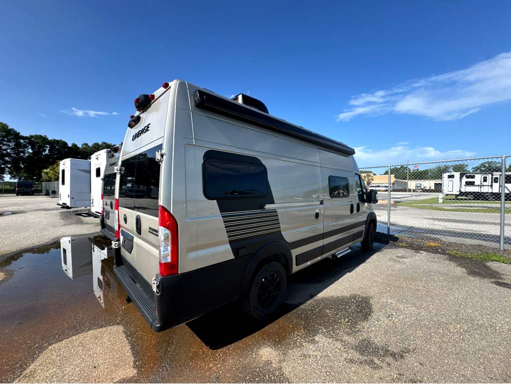2027 GRAND DESIGN LINEAGE SERIESVP LVP2 - Image 9