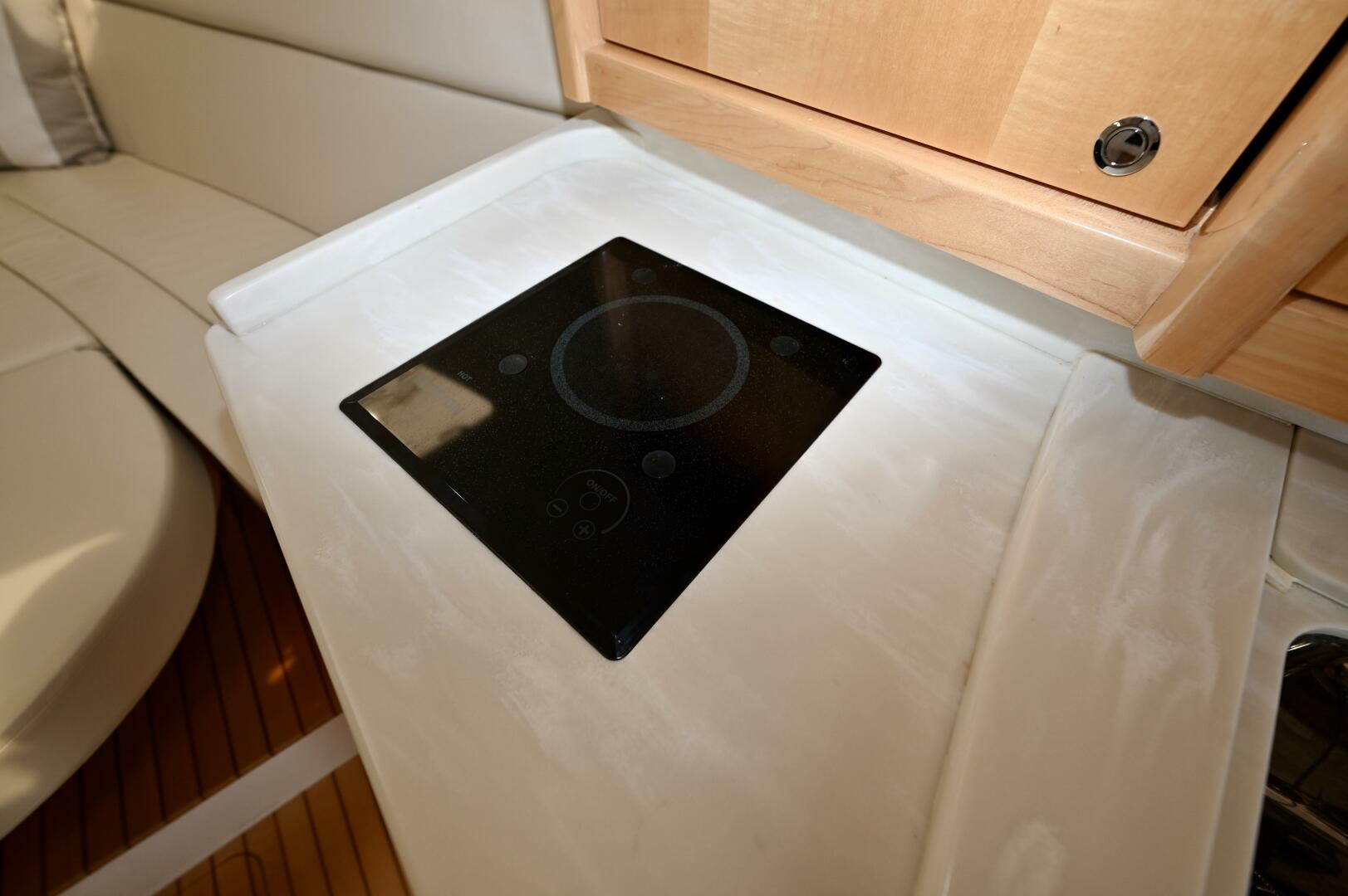 2019 Intrepid 475 Sport Yacht - Image 18
