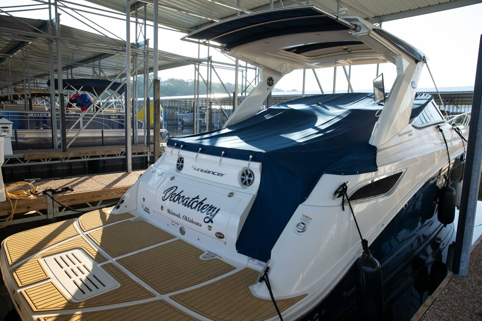 2016 Sea Ray Sundancer 350 - Image 10
