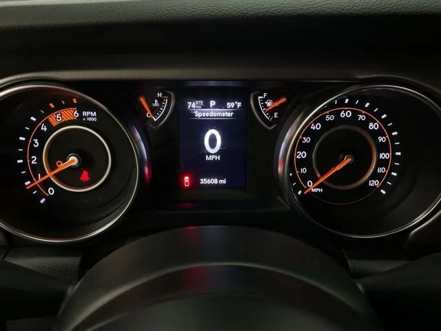 2023 Jeep Gladiator Crew Cab Sport S 4WD - Image 16