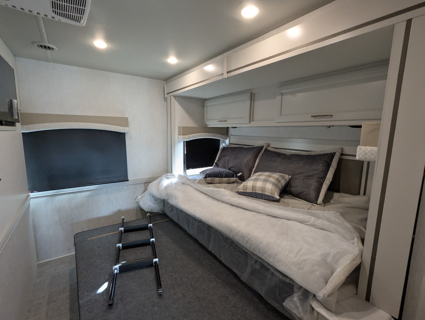 2026 Fleetwood Flair 28A - Image 22