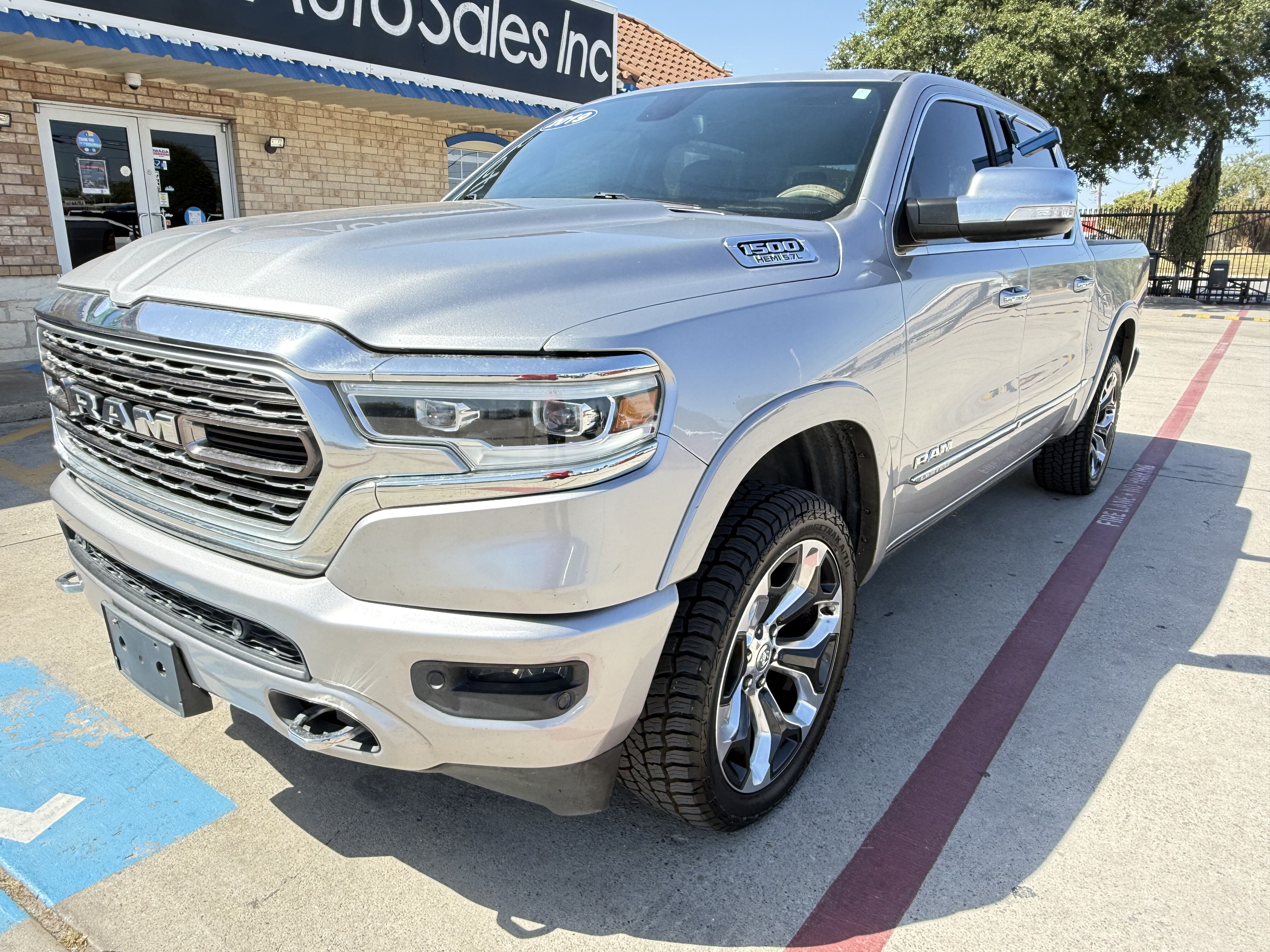 2019 Ram 1500 Pickup Crew Cab Bighorn/Lone Star 4WD - Image 1