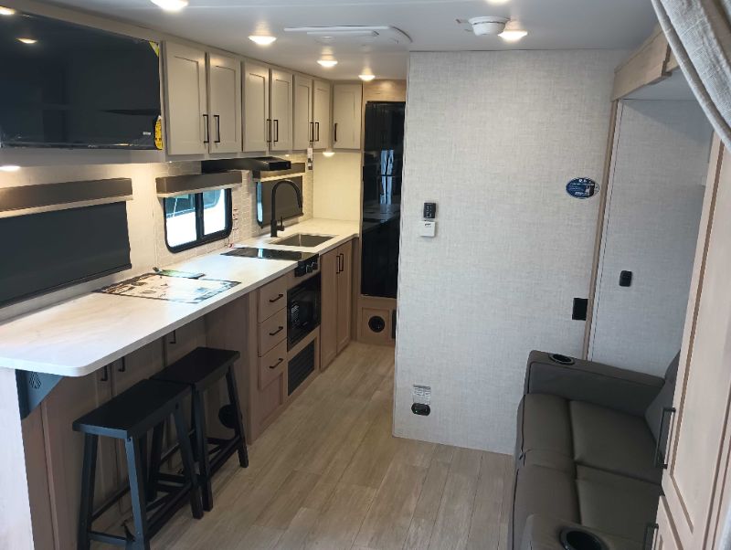 2026 Ember RV E-Series 21RKE - Image 16