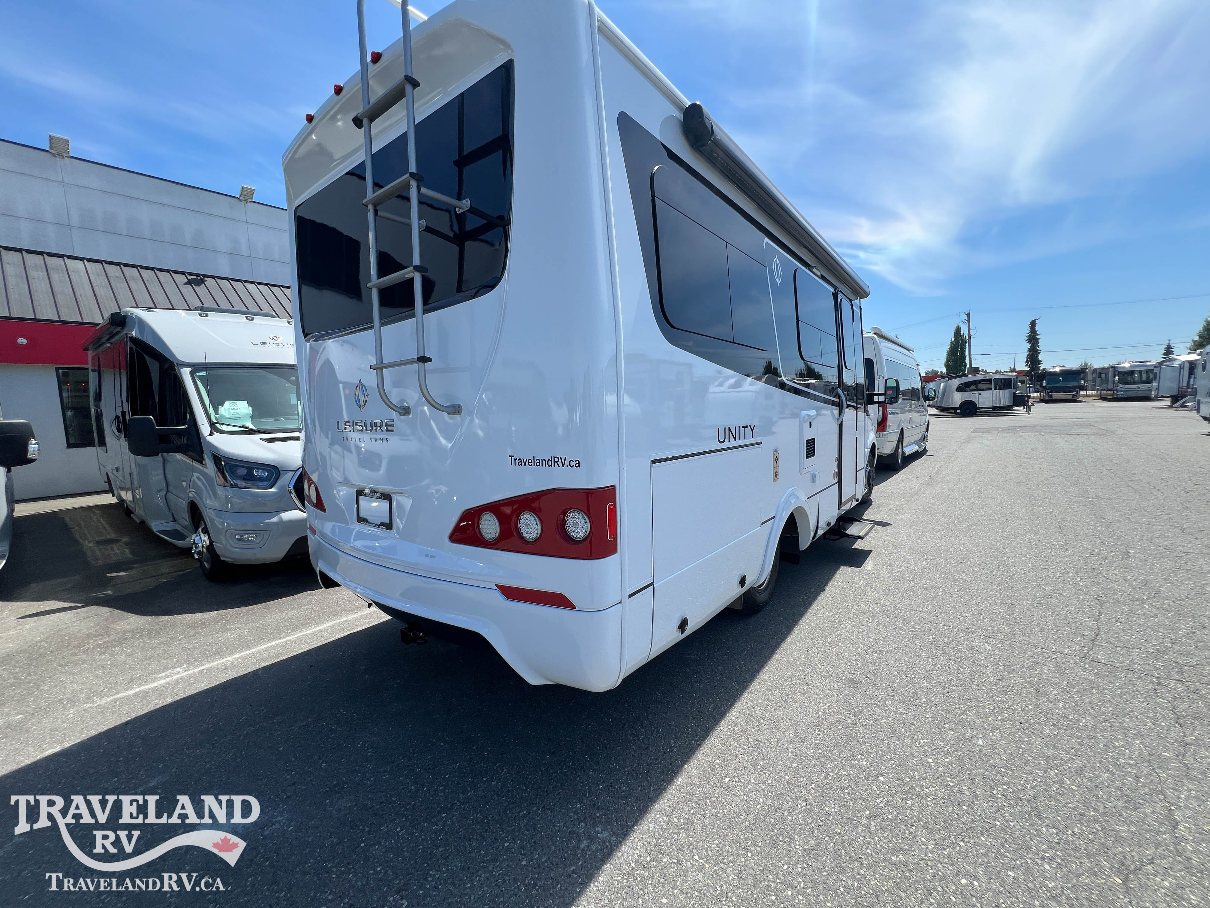2021 Leisure Travel Unity U24CB - Image 5