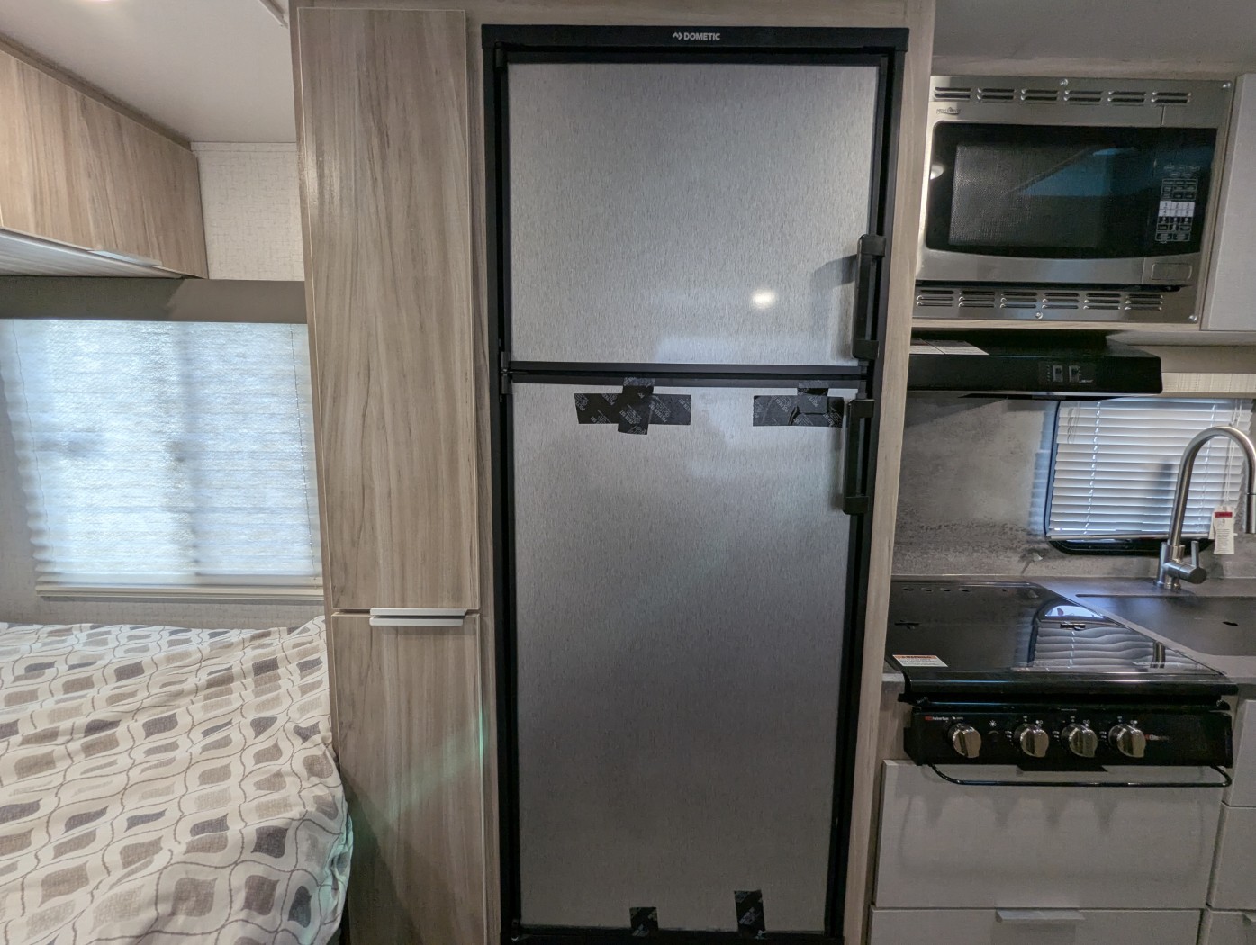 2021 Winnebago Micro Minnie 1808FBS - Image 19