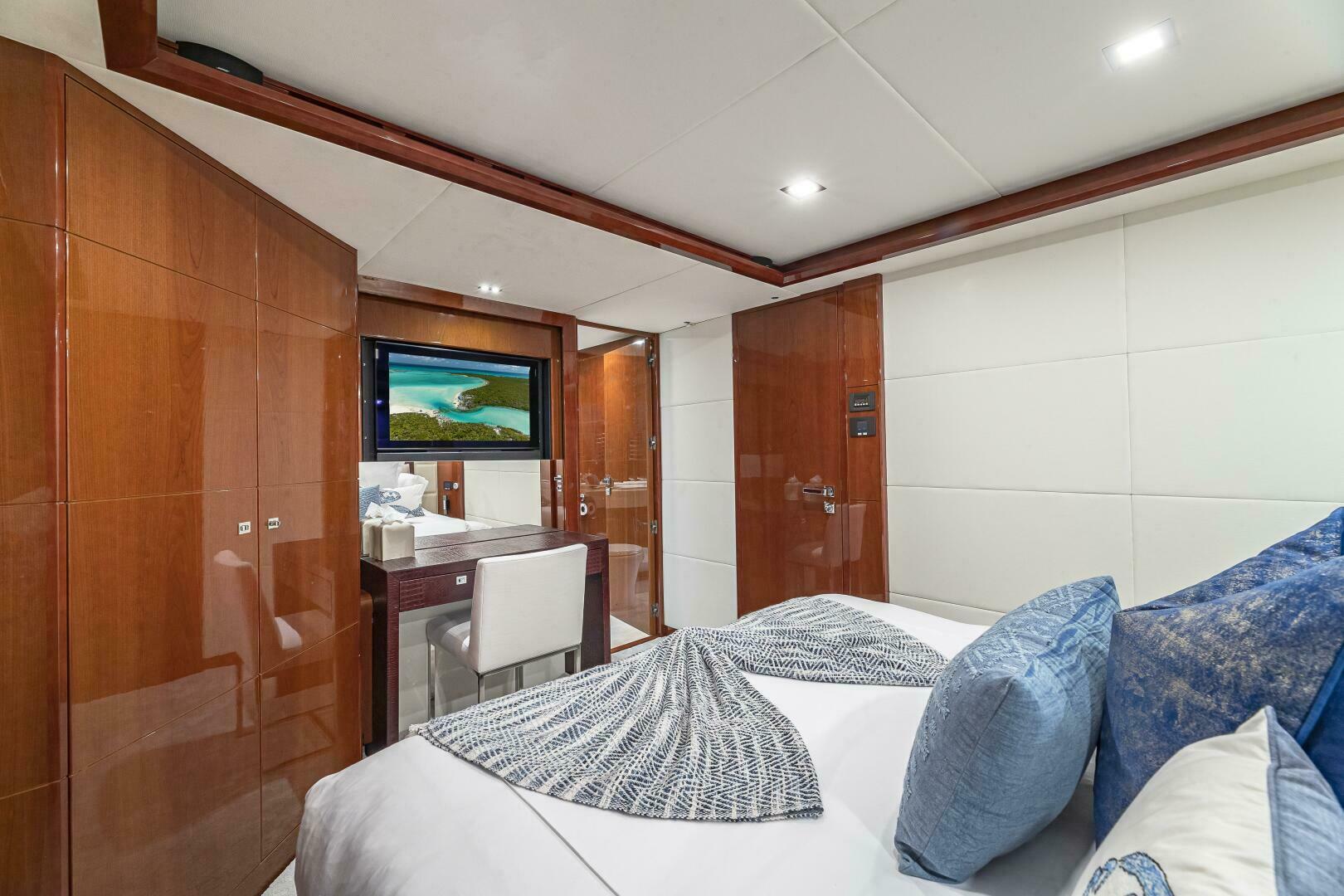 2012 Princess 32M - Image 35