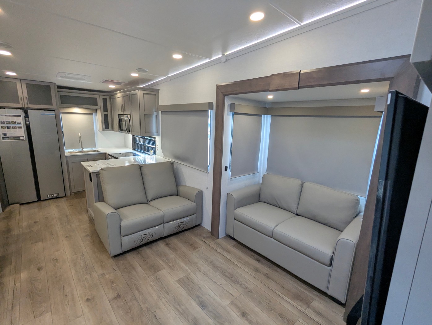 2026 Alliance RV Avenue 35RKS - Image 14