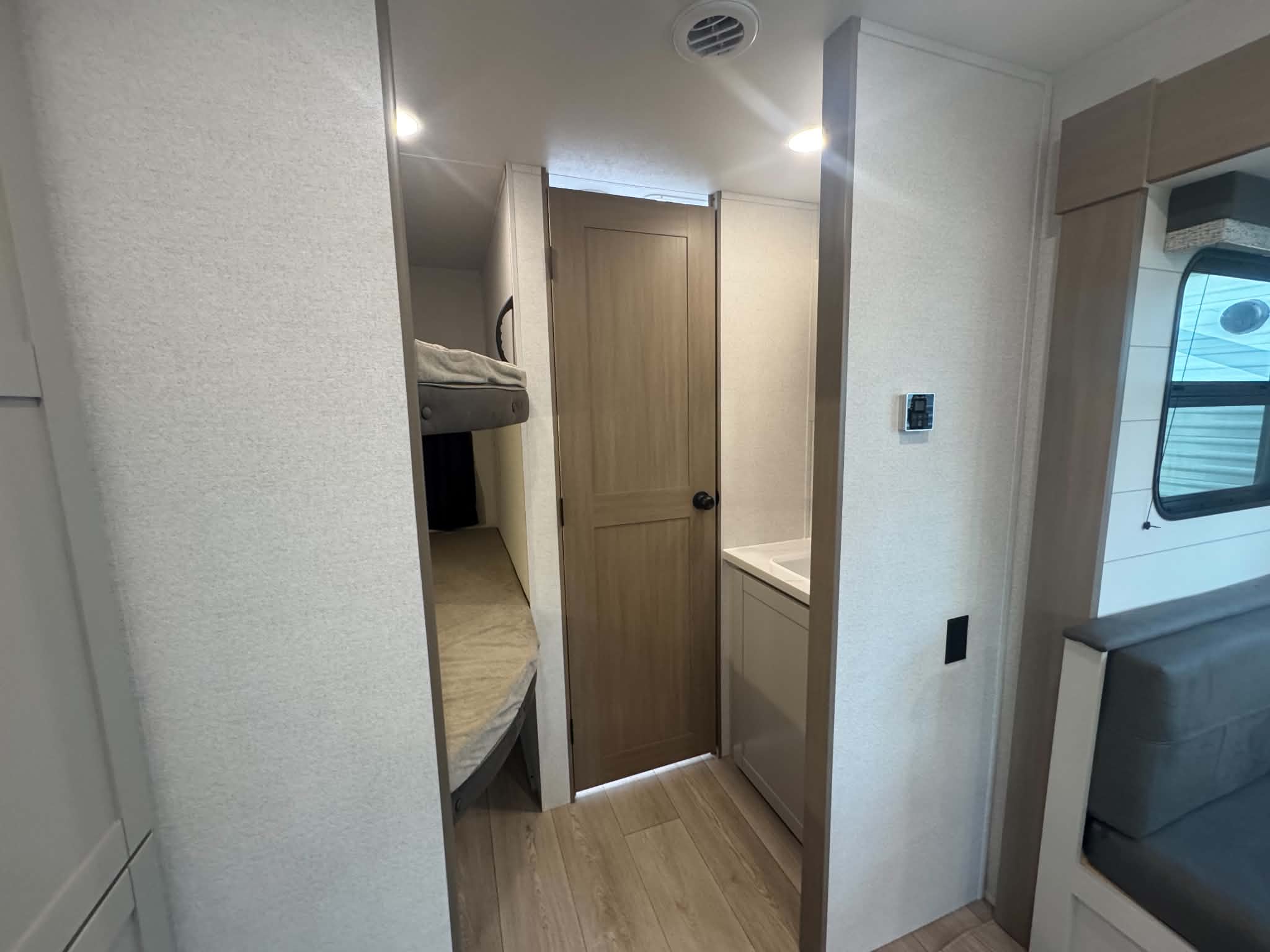 2027 Jayco Jay Flight SLX 261BHS - Image 11