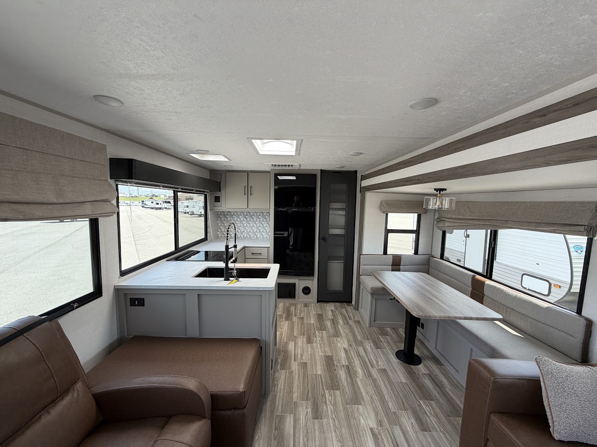 2025 FOREST RIVER VIBE 2600RK - Image 10