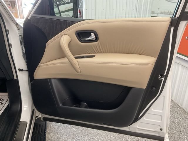 2022 Nissan Armada Utility 4D Platinum AWD - Image 31