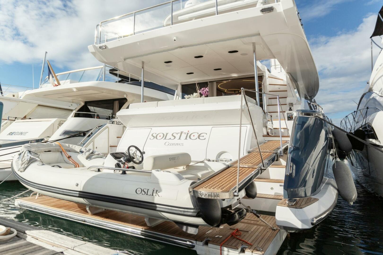 2020 Azimut 72 Flybridge - Image 2