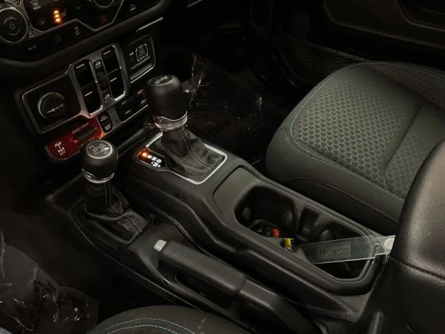 2025 Jeep Wrangler 4xe Rubicon 4x4 - Image 18