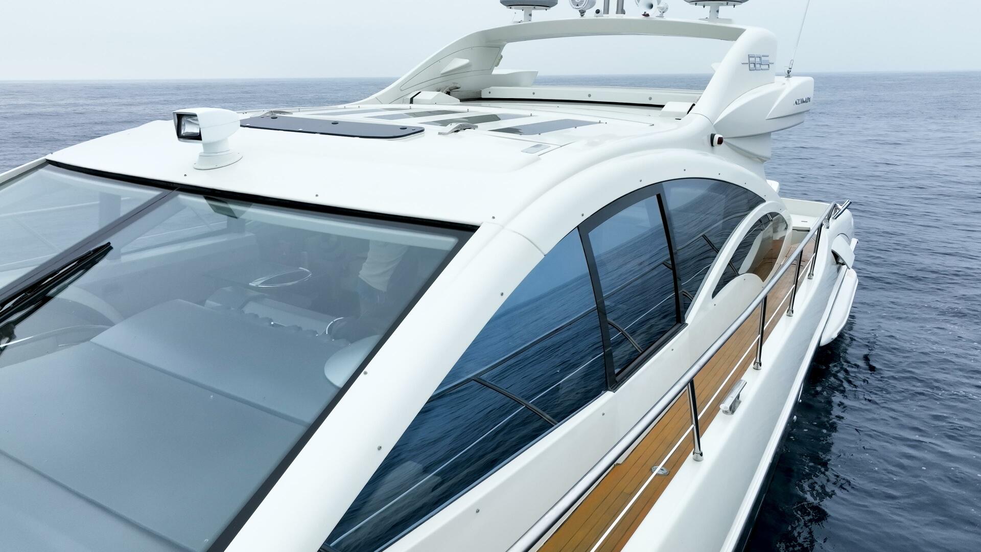 2011 Azimut 68S - Image 40