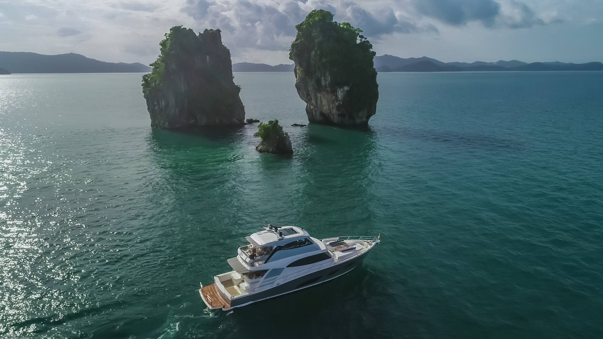 2019 Riviera 68 Sport Motor Yacht - Image 5