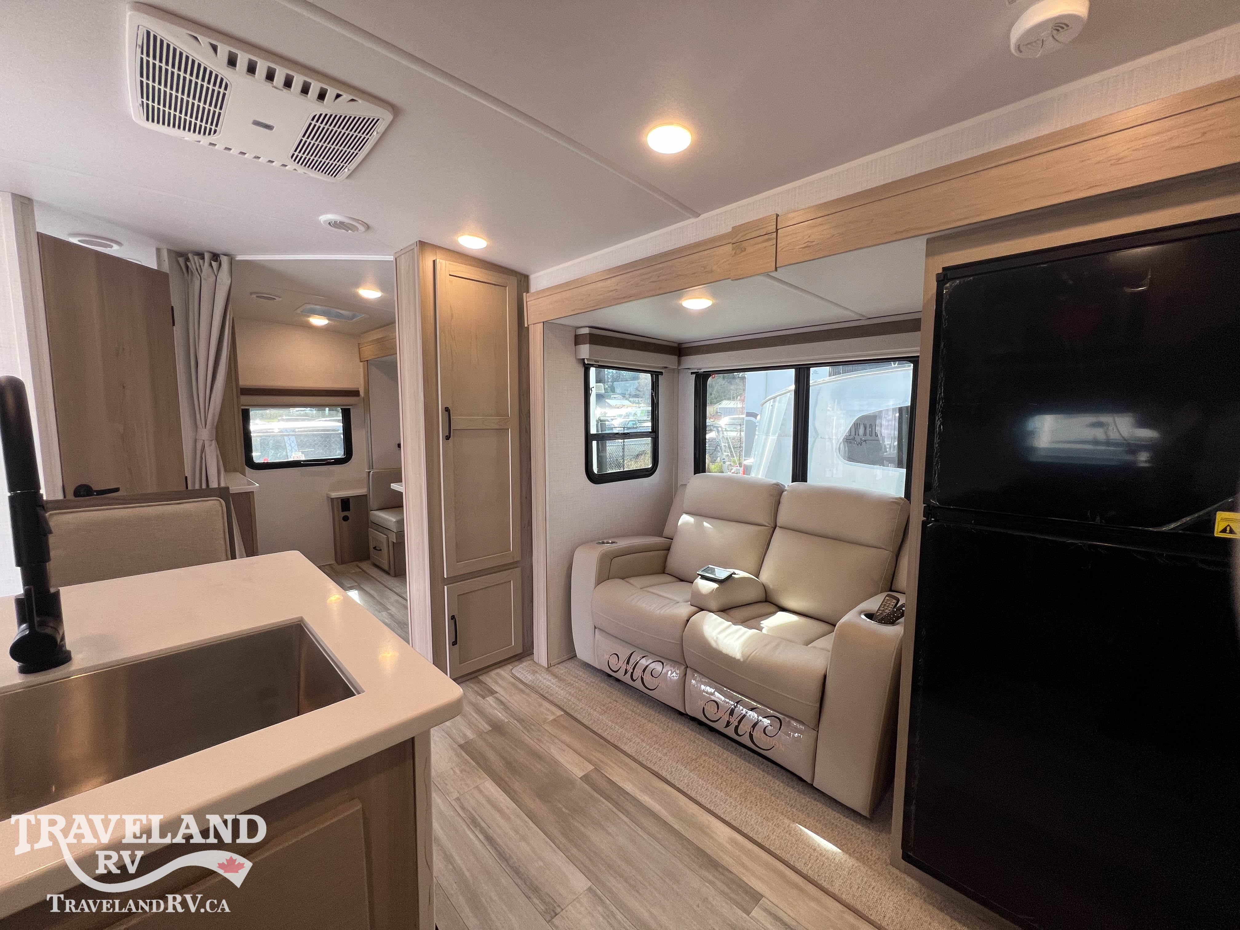 2024 Forest River Rockwood Ultra Lite 2616BH - Image 8