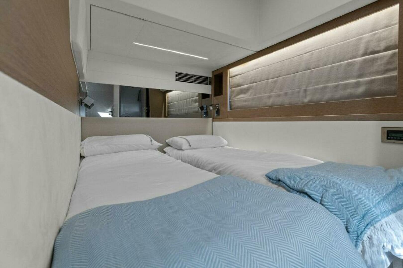 2022 Prestige 590 Flybridge - Image 41