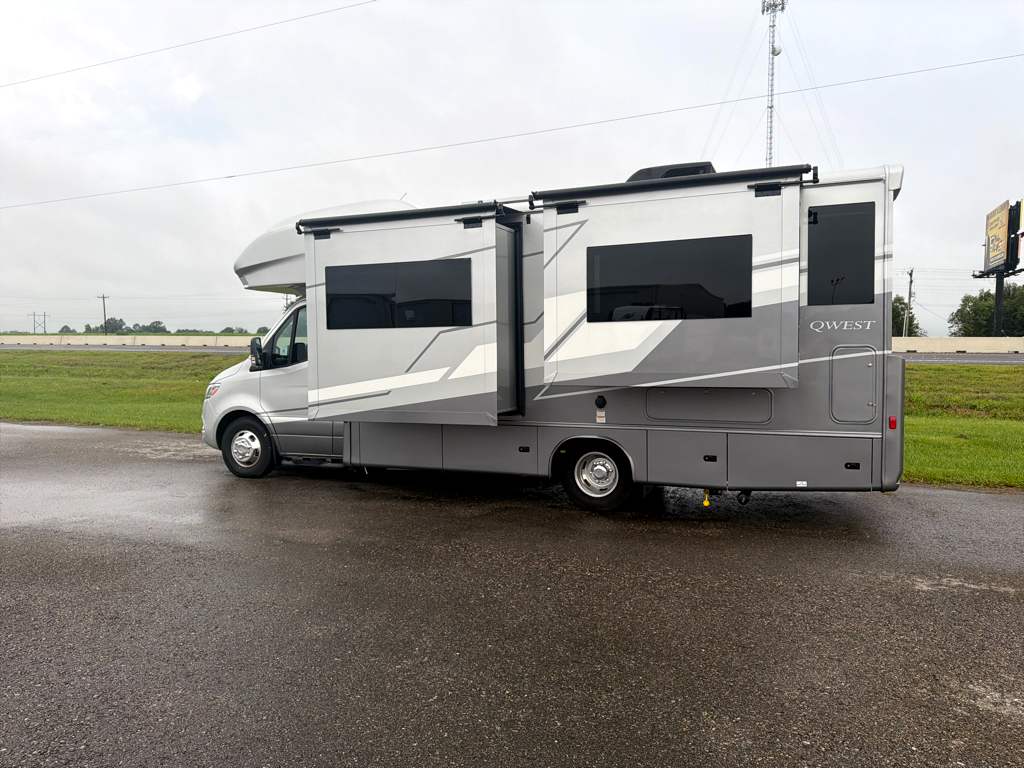 2027 ENTEGRA COACH QWEST 25L - Image 6