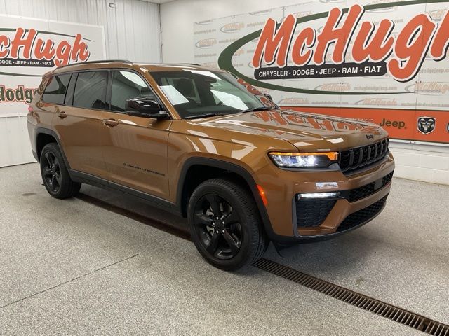 2026 Jeep Grand-Cherokee-L Laredo Altitude 4x4 - Image 4