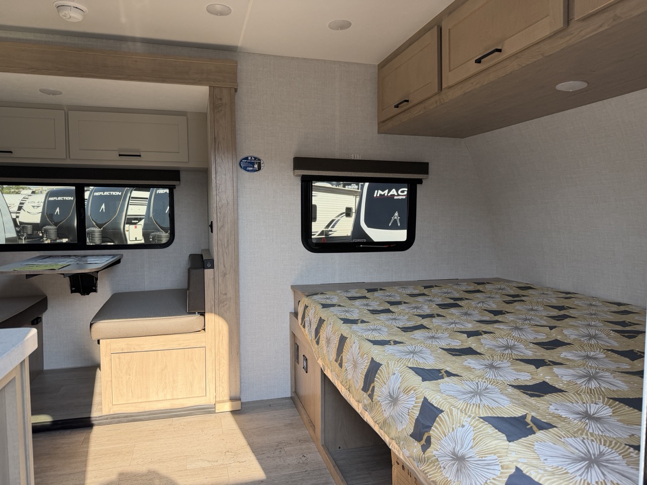 2026 Ember RV E-Series 19ETS - Image 3