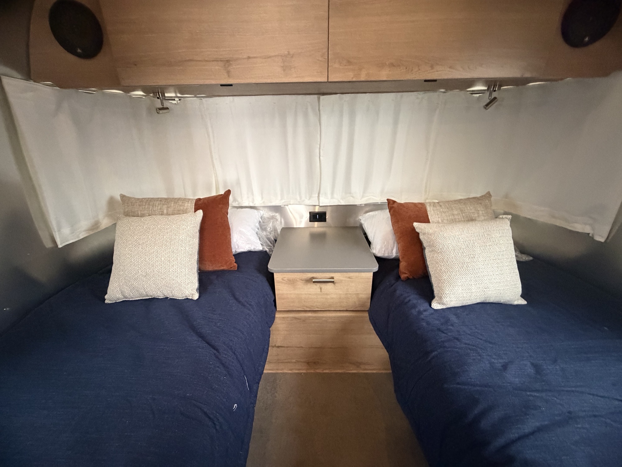 2027 AIRSTREAM TRADE WIND 27FBT - Image 7