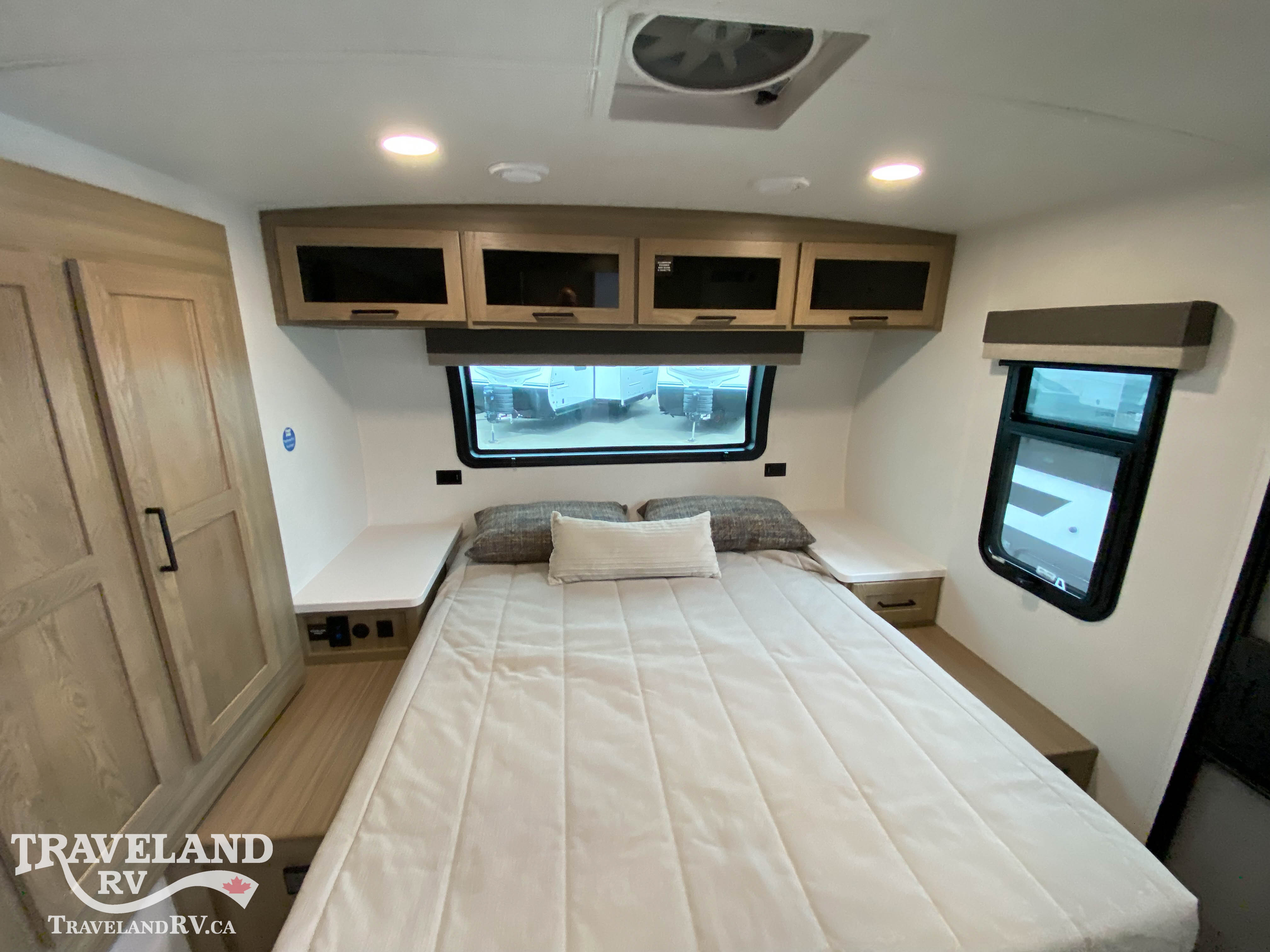 2027 Forest River Rockwood Mini Lite 2515S - Image 12