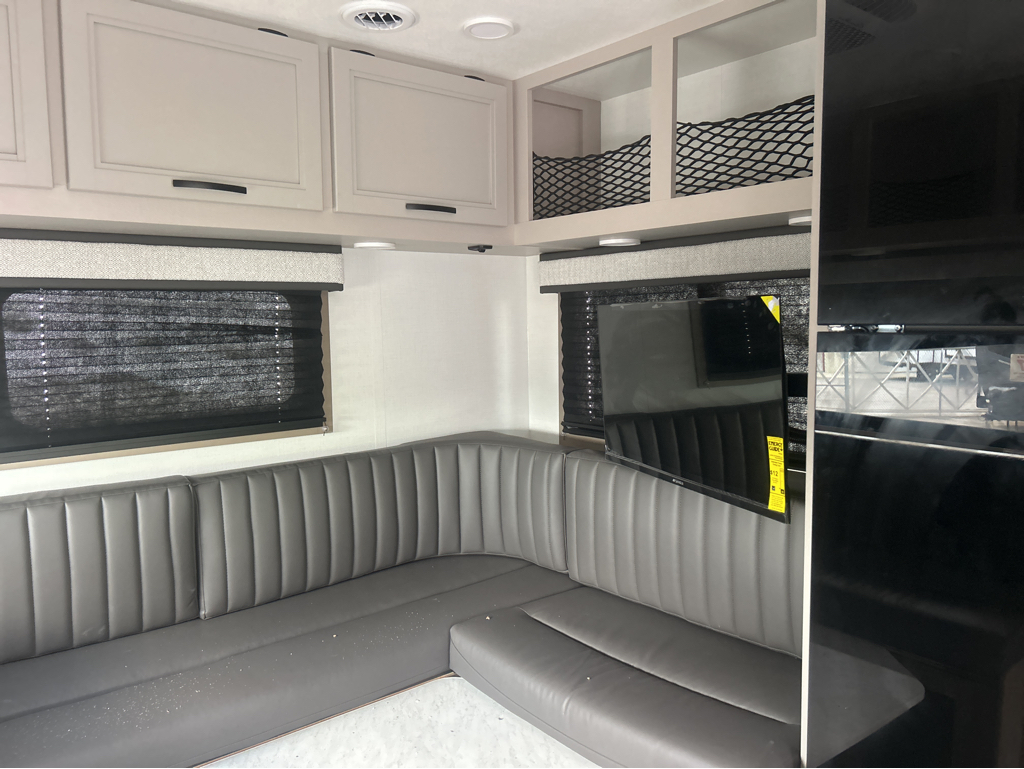 2027 ENTEGRA COACH ODYSSEY 20LF - Image 11