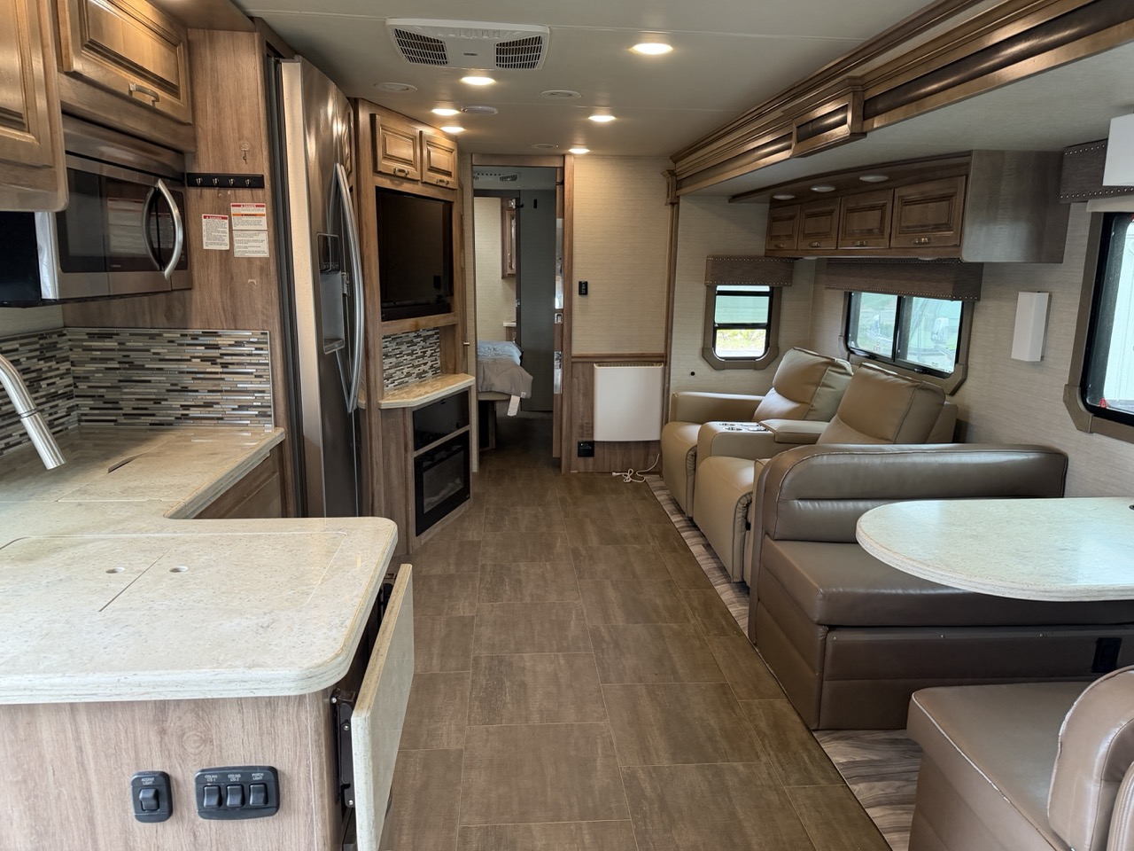 2019 Jayco Seneca 37K - Image 7