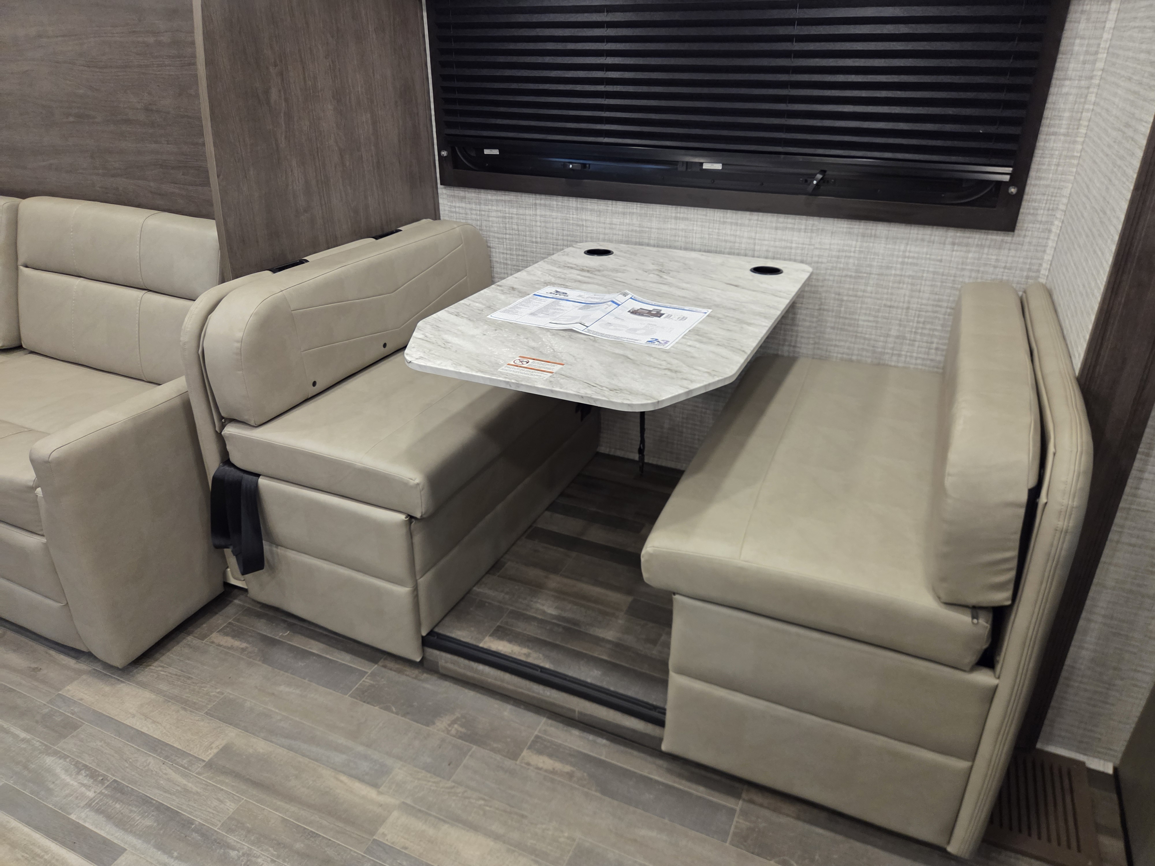 2024 Jayco Melbourne 24R - Image 6