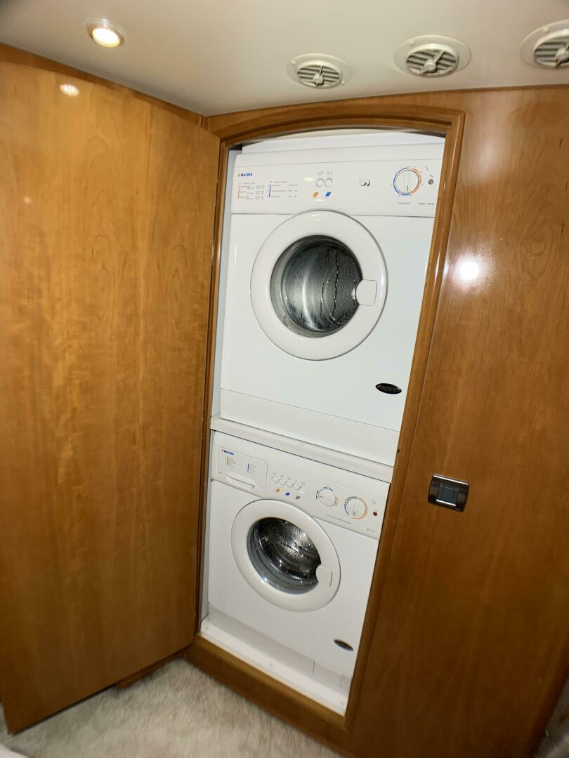2006 Carver 56 Voyager - Image 74