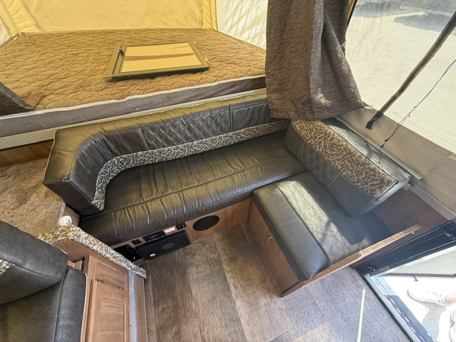 2017 Forest River Rockwood Premier 2514G - Image 16