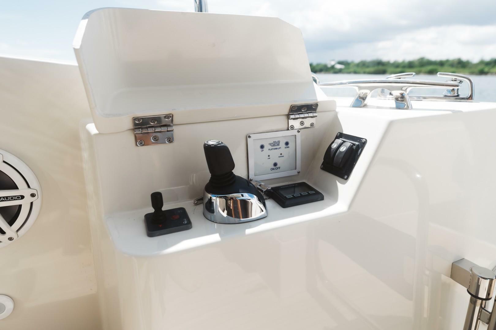 2015 Beneteau Monte Carlo 5 - Image 6