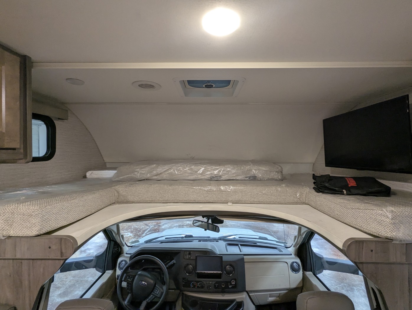 2022 Winnebago Minnie Winnie 22M - Image 8
