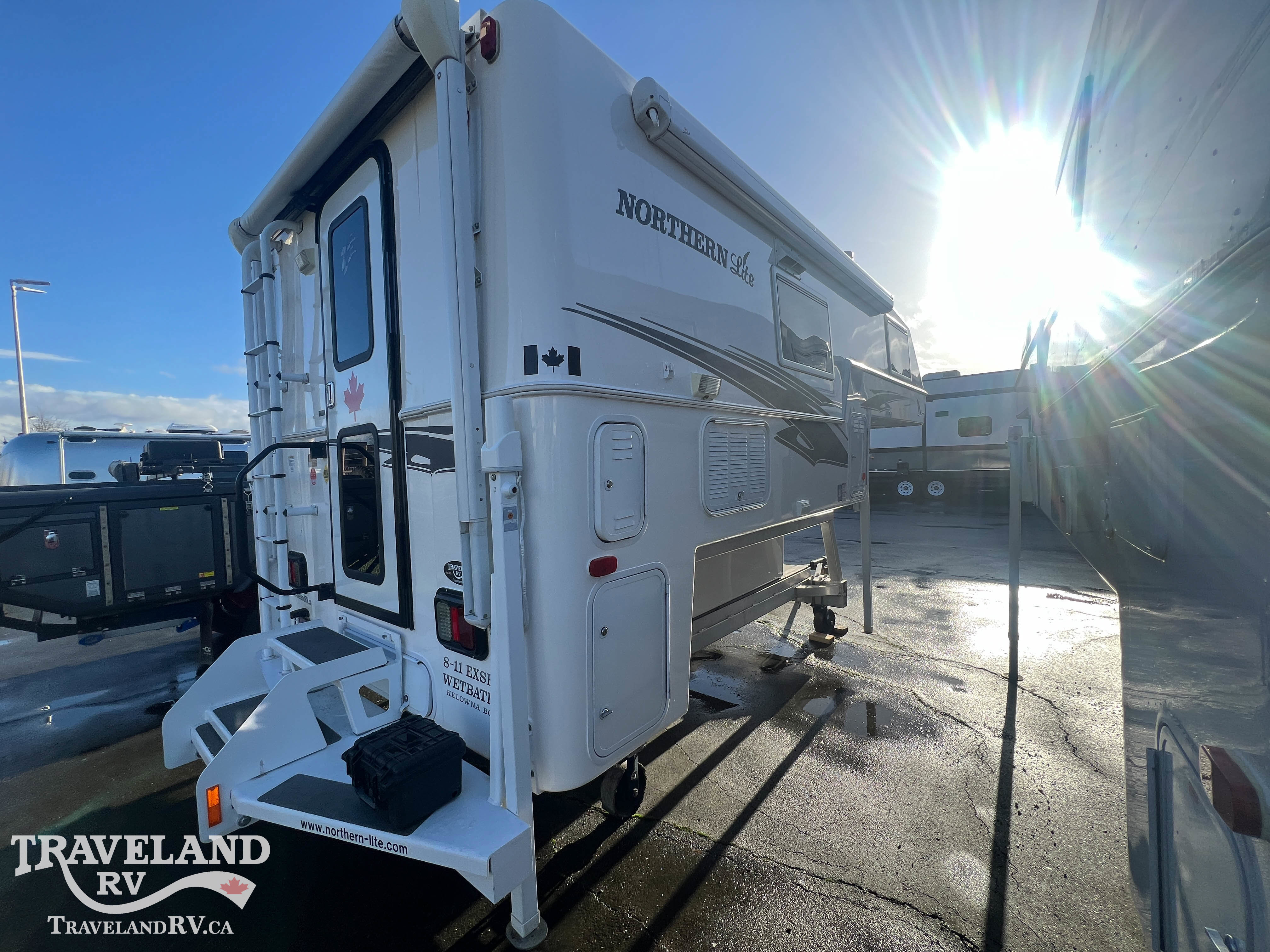 2023 NORTHERN LITE SPECIAL EDITION 8-11EX LE WB - Image 3