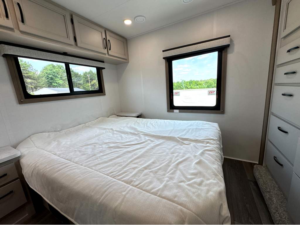 2027 Jayco Redhawk SE 31FF - Image 9
