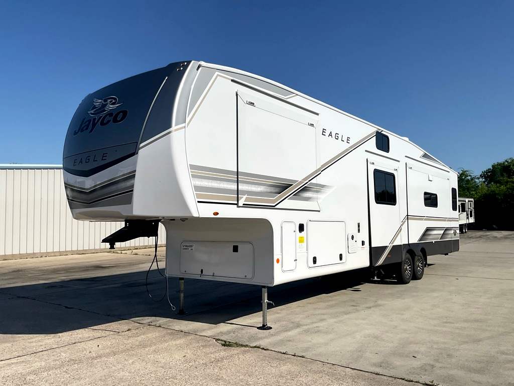 2027 JAYCO Eagle 355 MBQS - Image 3