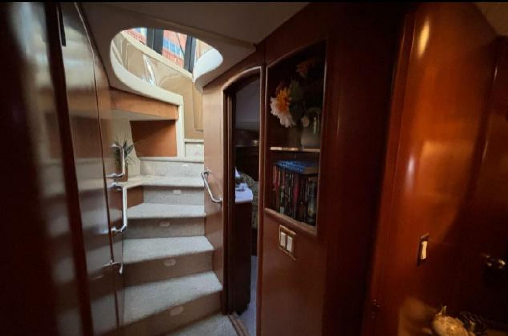 1998 Carver 530 Voyager - Image 26